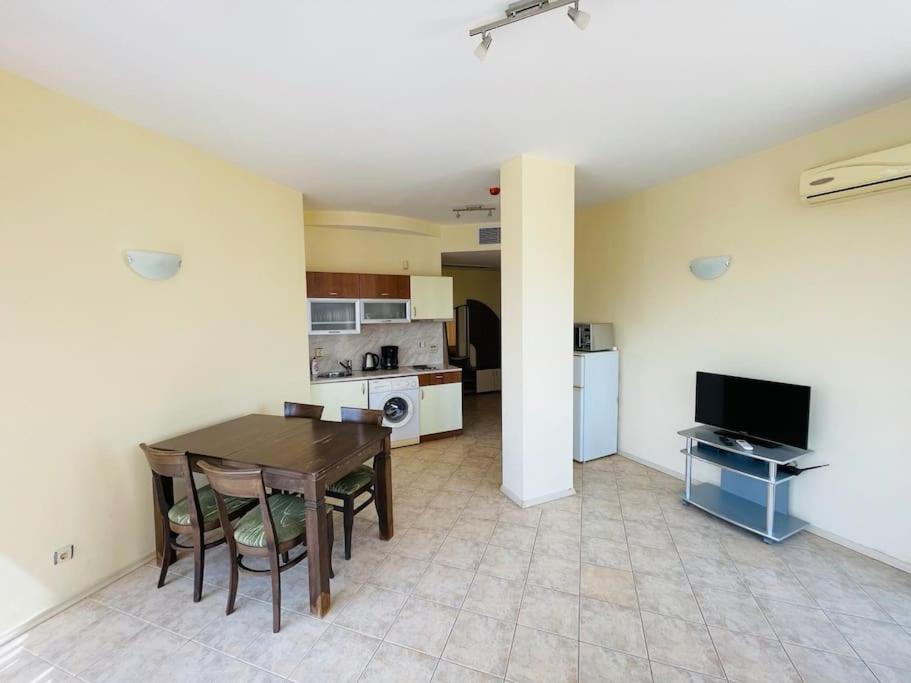 Kaya Apartments Slăntjev Brjag Exteriör bild