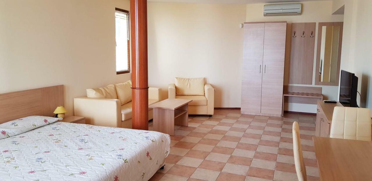 Kaya Apartments Slăntjev Brjag Exteriör bild