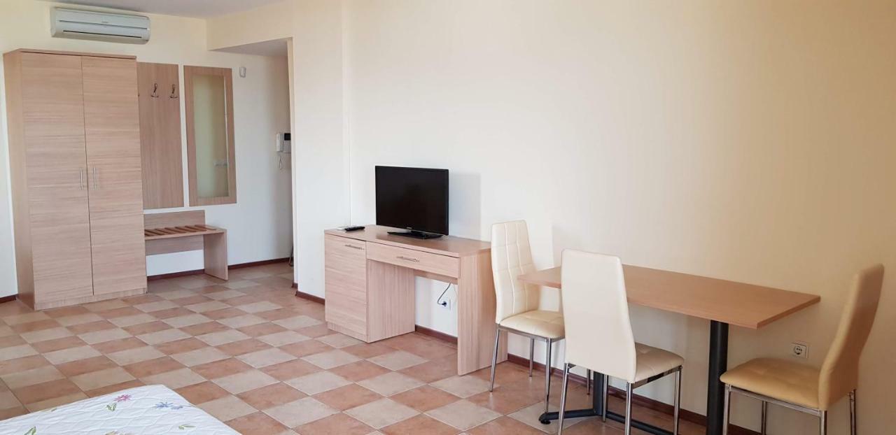 Kaya Apartments Slăntjev Brjag Exteriör bild
