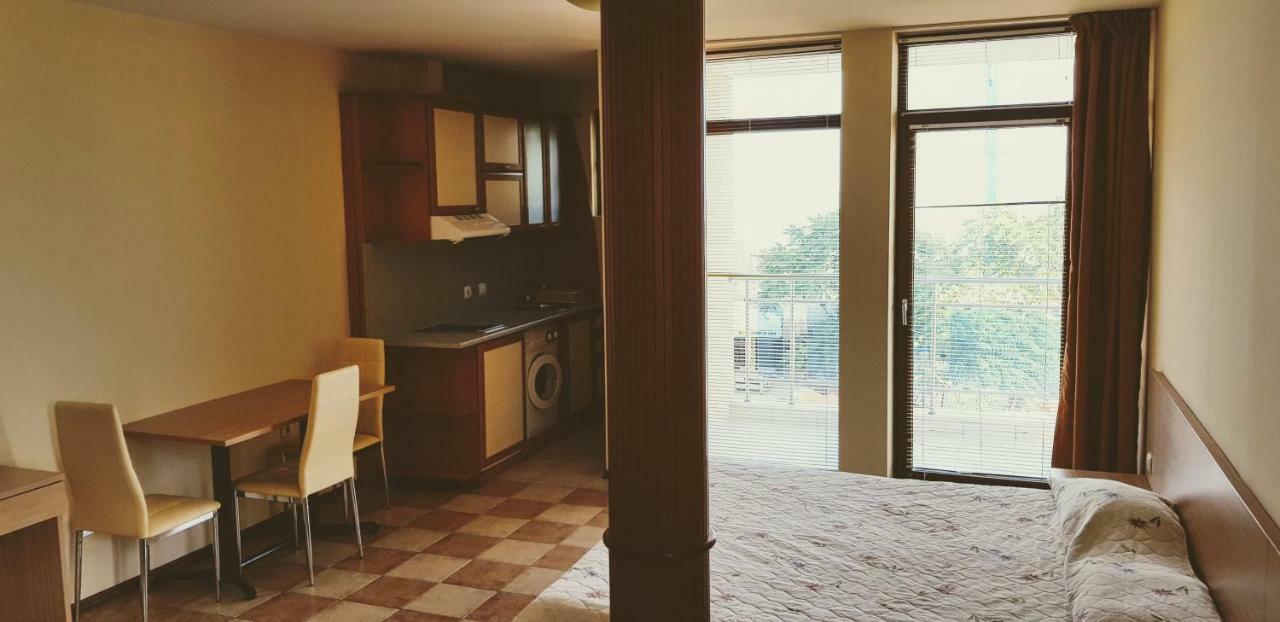 Kaya Apartments Slăntjev Brjag Exteriör bild